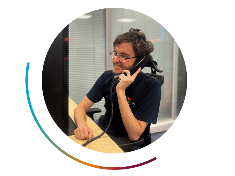 LEAD IT Image – Heldpesk technician – On the phone (2)