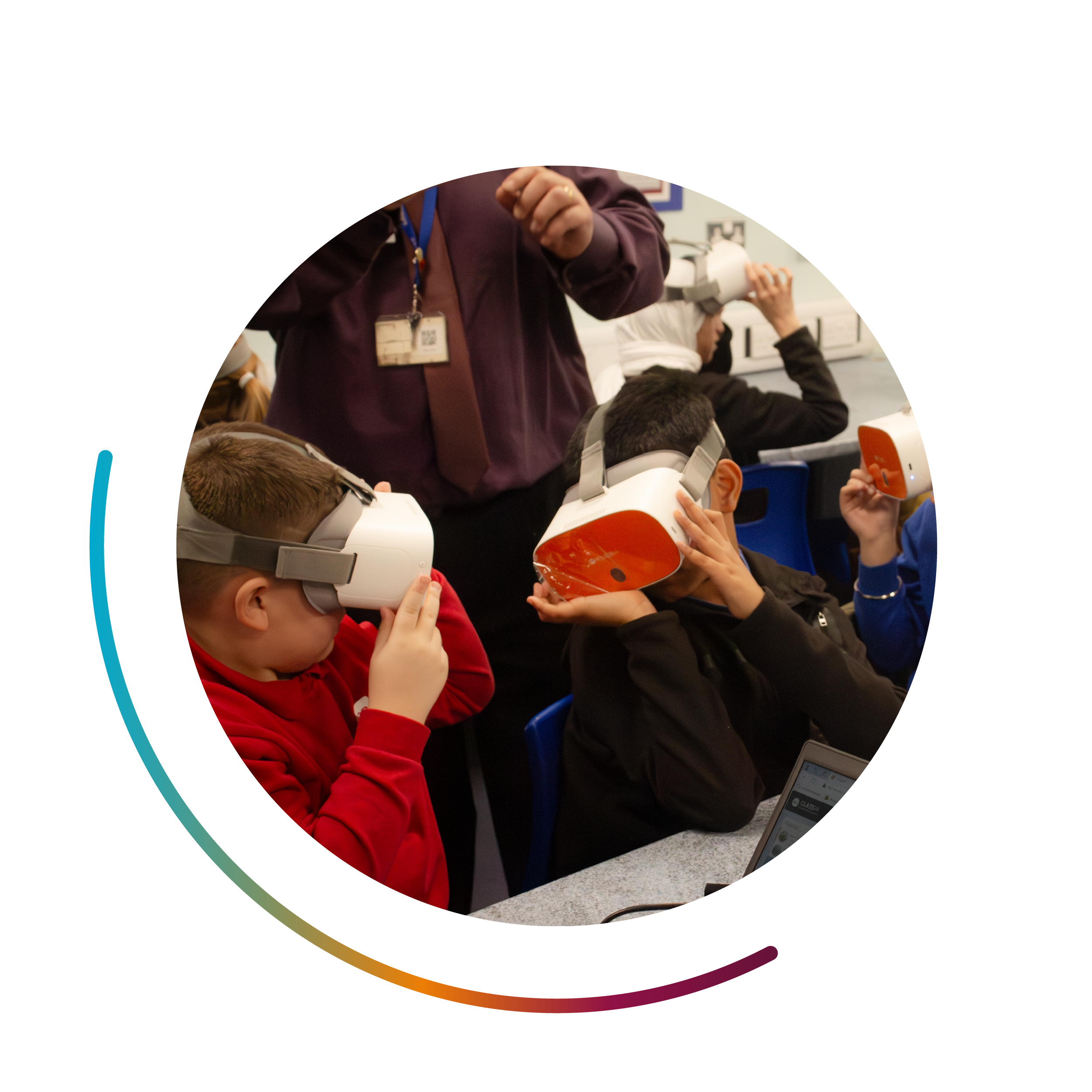 LEAD IT Image – Students with tech – VR