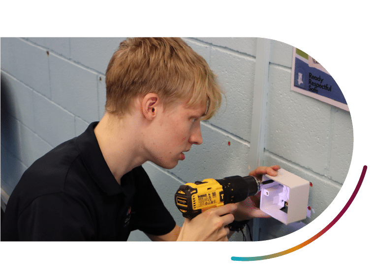 LEAD-IT-Technician-Holiday-Works-Install-Man – long image left