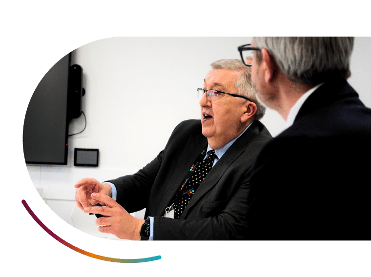 LEAD-IT-orgainisation-support -Man – talking – meeting 1